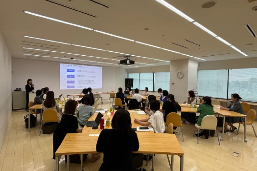 2024年9月に開催された「異業種交流会」の様子。大東建託と交流のある企業を中心に、情報通信業や不動産業、製造業、金融・保険業など