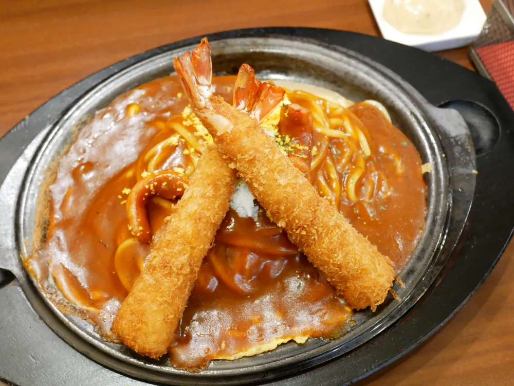 これぞ名古屋！ が詰まった「デラックスシェフ」1,300円