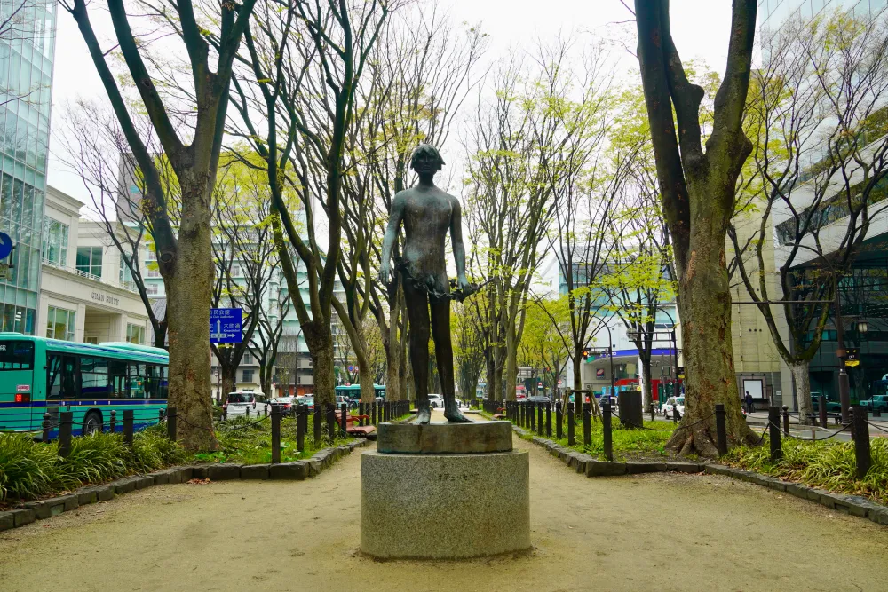 仙台の自然といえば、冬にはライトアップイベント「光のページェント」が毎年開催されている「定禅寺通のケヤキ並木」も有名