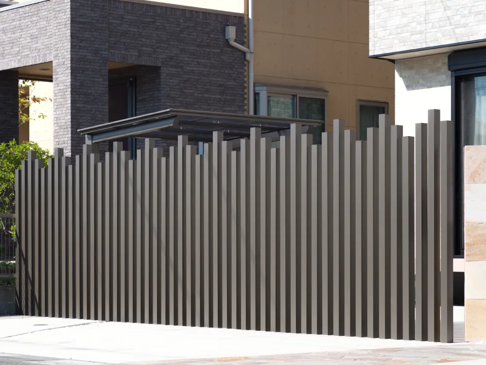 樹木や塀などで、“人の目が届きにくい家”は狙われやすい