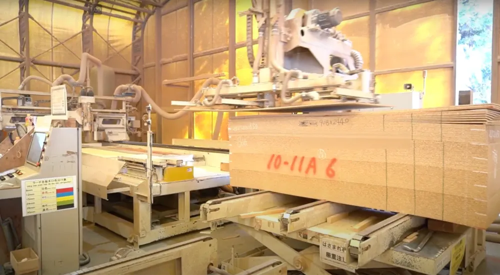 【工場見学】サッカーコート約4.2面分の木造2×4工法加工工場に潜入！