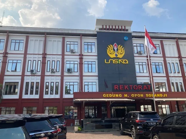 シンガプルバンサ・カラワン大学（(University of Singaperbangsa Karawang、通称UNSIKA）