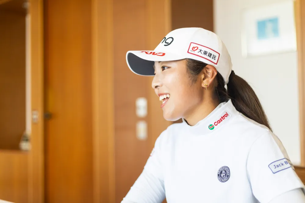 プロゴルファー　佐久間 朱莉③