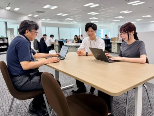 全国の営業社員約3,000名にオフィスカジュアルを導入