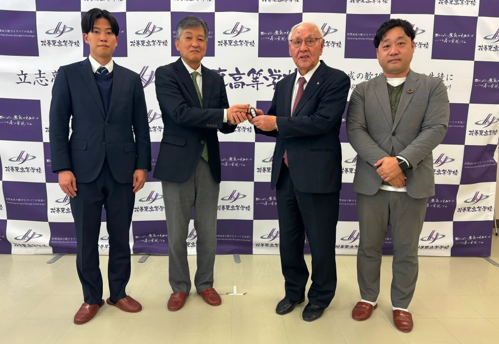 「流動層ボイラー」は、木質チップを密閉された特殊な炉の中で、熱した砂を流動させながら燃焼させることで、効率的かつ安定した燃焼を実現しています。