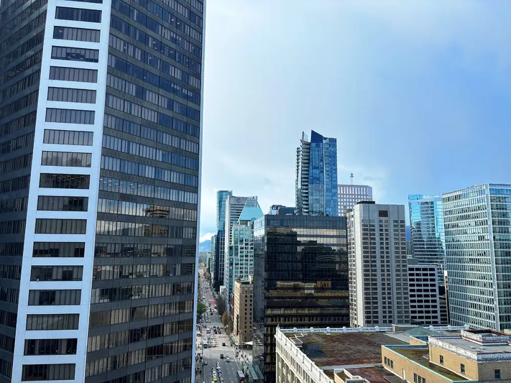 大東カナダの事務所があるバンクーバーのダウンタウンの街並み