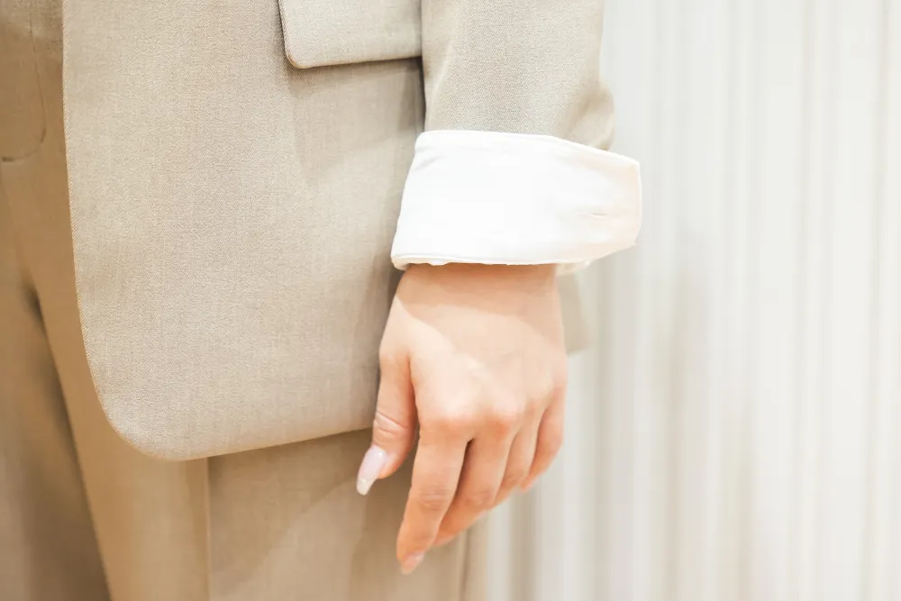 ジャケットの袖